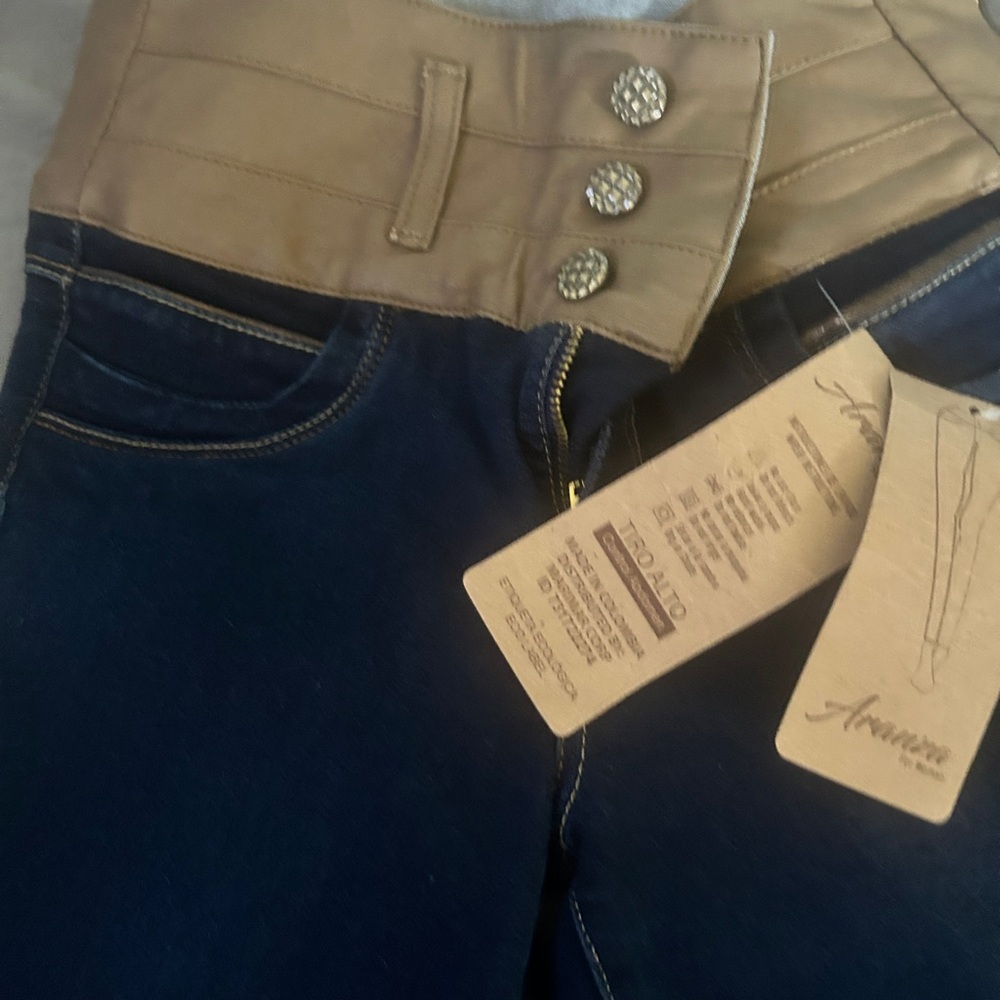 Selling my Colombian jeans 👖